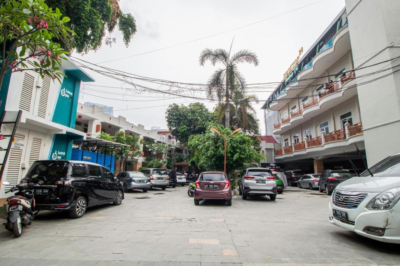 De 80's Genteng Ijo Jakarta Buitenkant foto