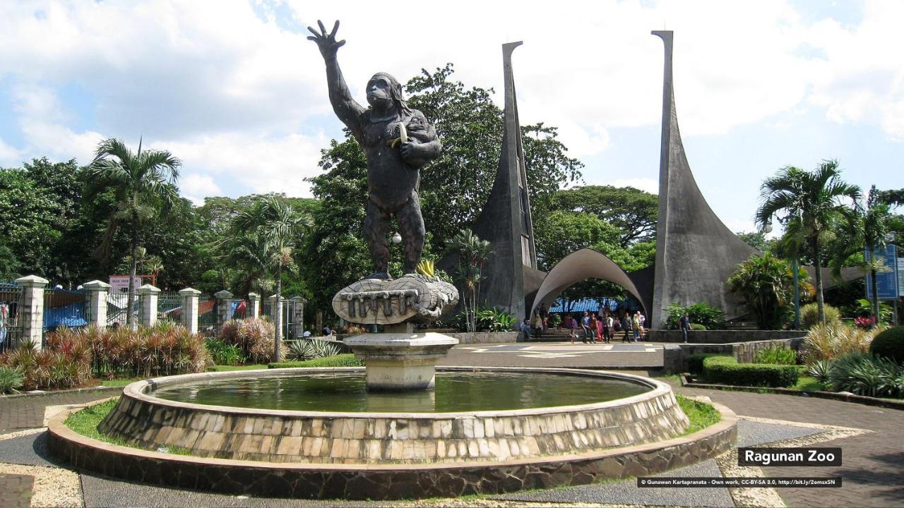 De 80's Genteng Ijo Jakarta Buitenkant foto